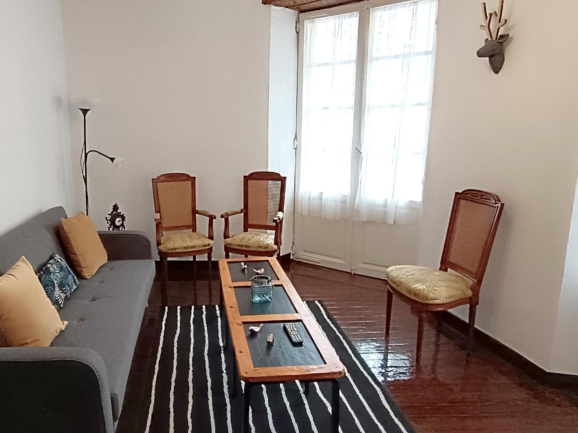 Piso Centrico Amplio, Luminoso, En Casa De Piedra Διαμέρισμα Guitiriz Εξωτερικό φωτογραφία